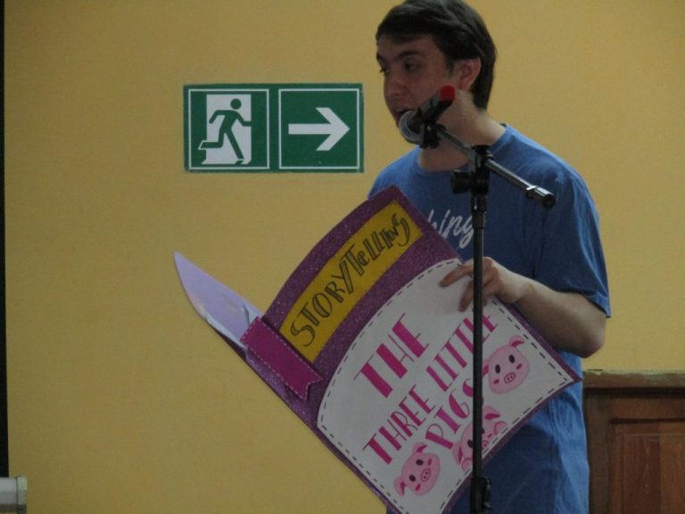 Obra Teatro “Three Little Pigs”