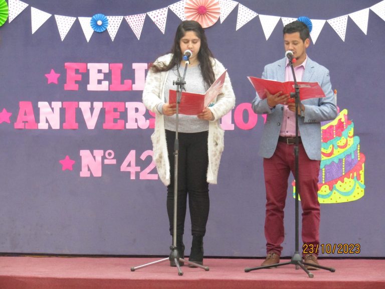 Acto Cívico: Aniversario Colegio María Raquel
