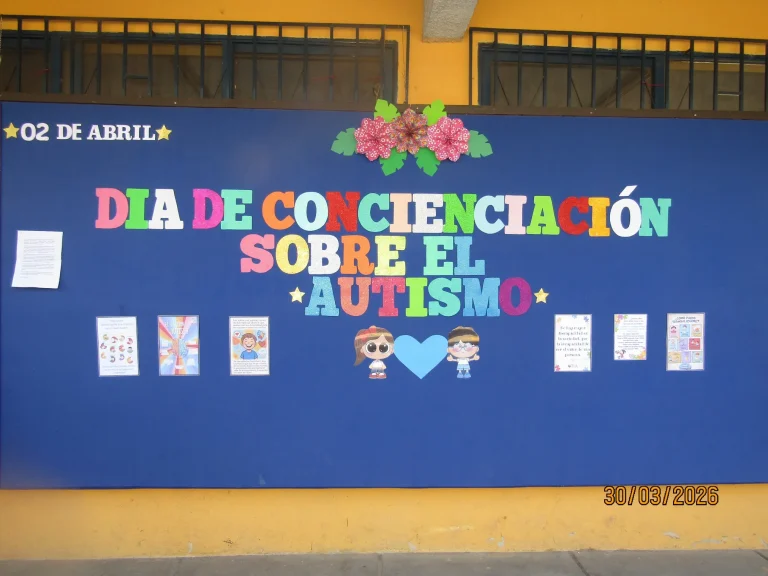 Acto Cívico Semanal: Día de Conceciación Sobre El Autismo