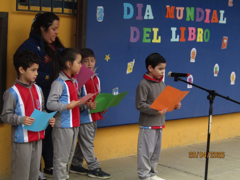 Acto Cívico Semanal: Día del Libro